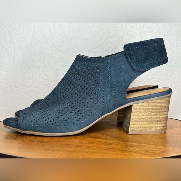 288. Sonoma Blue/Teal Suede Open Toe Cut Out chunky heel sandals size 10 - Picture 1 of 7